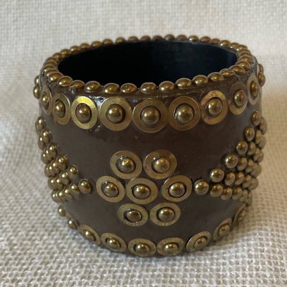 Jewelry - Cuff bracelet with goldtone studs